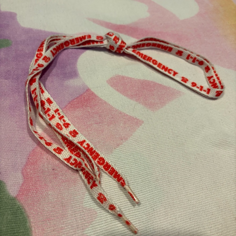Vintage Red & White Emergency 911 Print Shoelaces Pair Retro Promotional GUC Fun